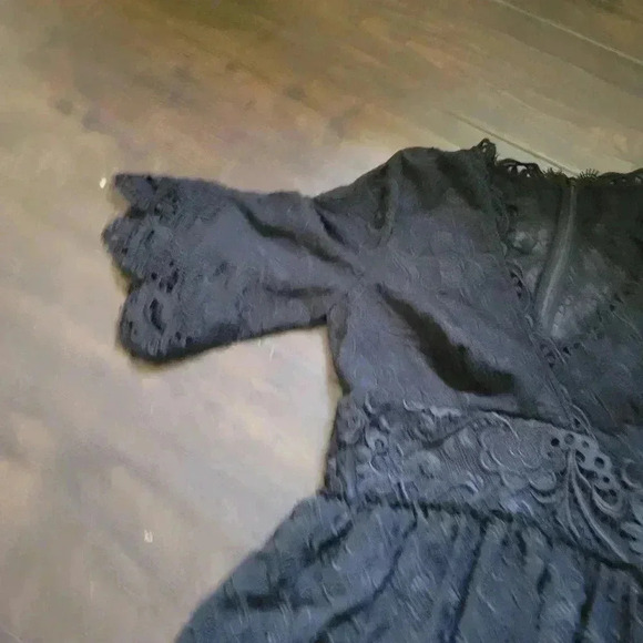 French Connection Bell-Sleeve Lace Dress Black XS 2 - Picture 8 of 10